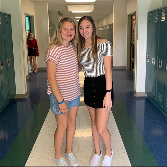 Meet your Posher, Isabelle - Picture 2 of 3